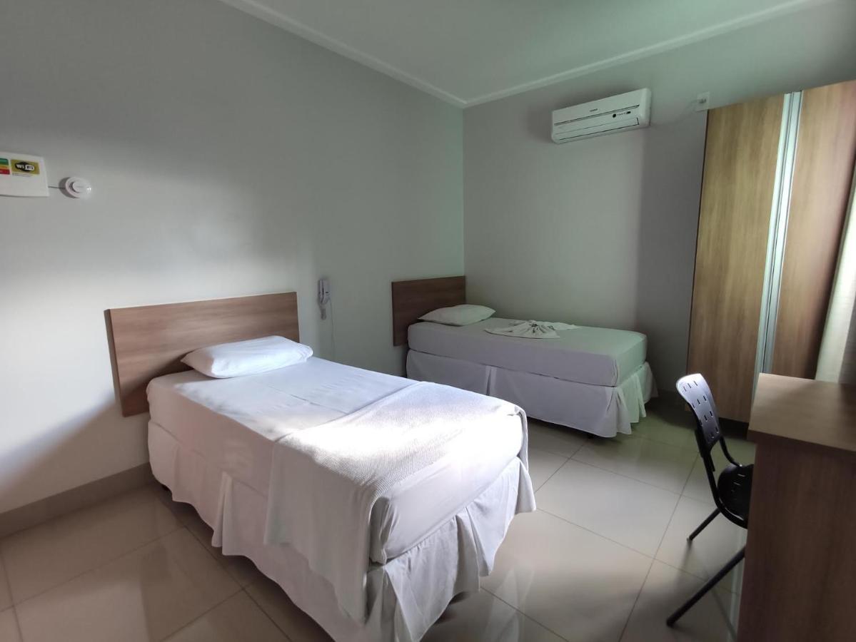Cemarim Hotel Catalao Luaran gambar