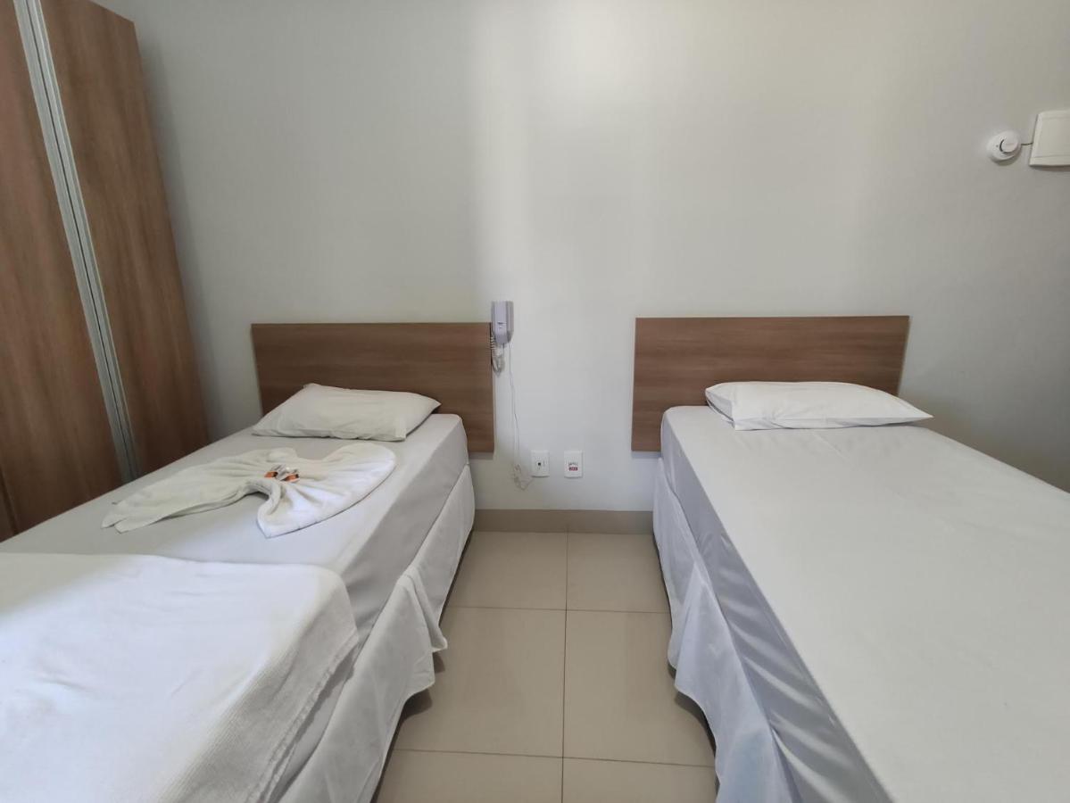 Cemarim Hotel Catalao Luaran gambar