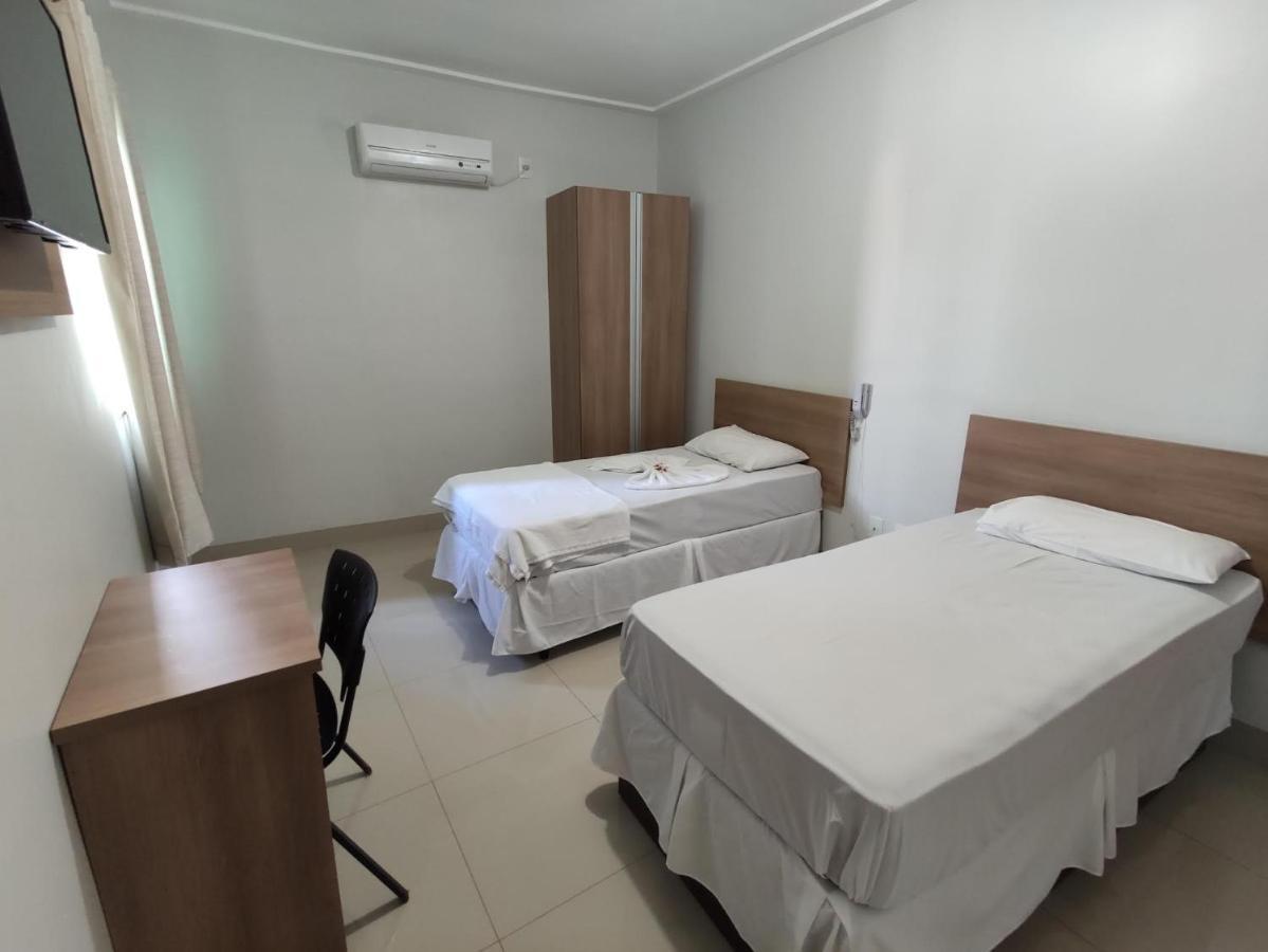 Cemarim Hotel Catalao Luaran gambar